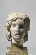 Tête de reine ou de déesse provenant d'une statue de demi-grandeur