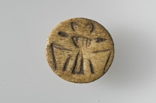 Sceau en forme de bouton avec sistre de Hathor
