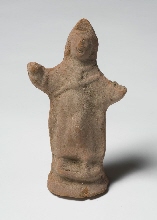Statuette de femme avec les mains levées