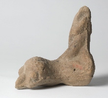 Figurine ending in head of a rooster or eagle