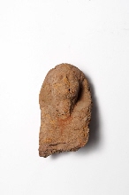 Fragment van een beeldje van een man met baard