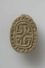 Scarab with knot of uraei