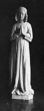 Girl in prayer, statue of Isabella of France