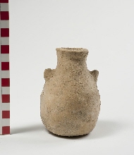 Vase à panse globulaire avec anses