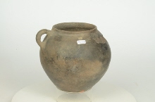 Egg-shaped pot with small opening and vertical rim