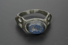 Ring with intaglio