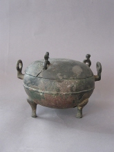 Vase à offrande avec couvercle (ding 鼎)