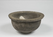 Bowl made of grey clay