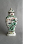 Lidded vase, part of a 5 piece garniture