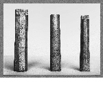 Kohl tube in the shape of a column
