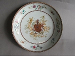 Shallow dish decorated with coat of arms: Cantelmi