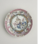 Saucer decorated in famille rose enamels