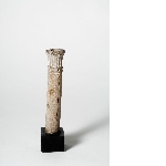 Kohl vase in the shape of a palmiform column