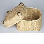 Square lidded basket (seokjag 석작)