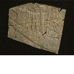 Fragment van een reliëf met de bark van een funeraire processie